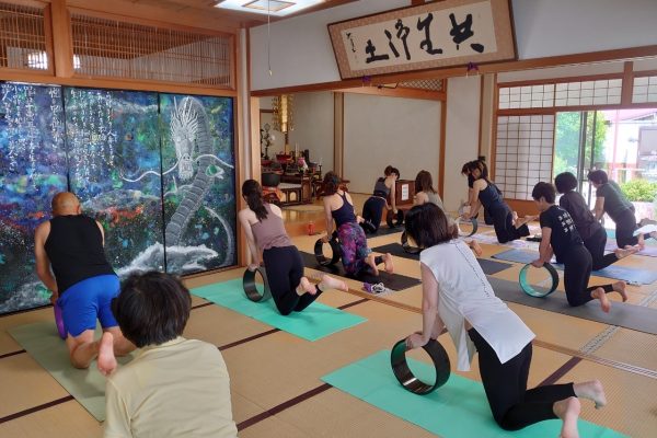 ヨガ　出張レッスン　イベント